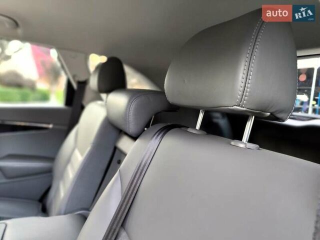 Белый Киа Соренто, объемом двигателя 2 л и пробегом 187 тыс. км за 12990 $, фото 44 на Automoto.ua
