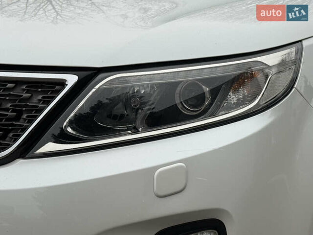 Білий Кіа Соренто, об'ємом двигуна 2.2 л та пробігом 175 тис. км за 16999 $, фото 16 на Automoto.ua