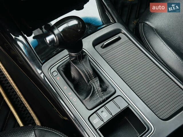 Киа Соренто 2015 в Харькове на Automoto.ua Белый Киа Соренто, объемом двигателя 2 л и пробегом 291 тыс. км за 17900 $, фото 32 на Automoto.ua