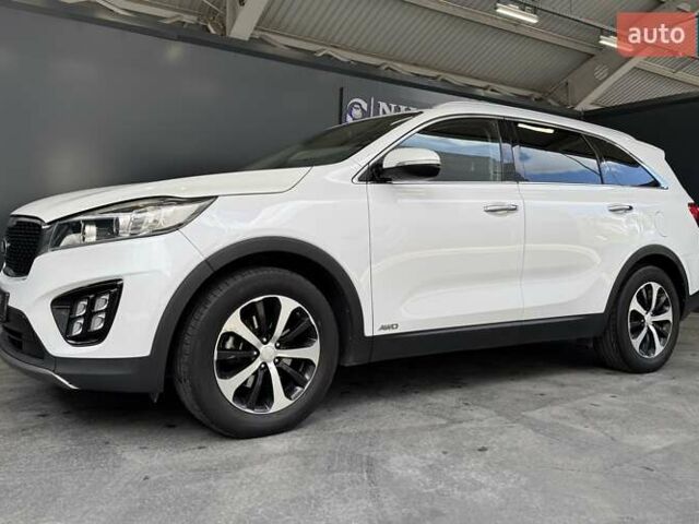 Білий Кіа Соренто, об'ємом двигуна 2 л та пробігом 239 тис. км за 12500 $, фото 5 на Automoto.ua