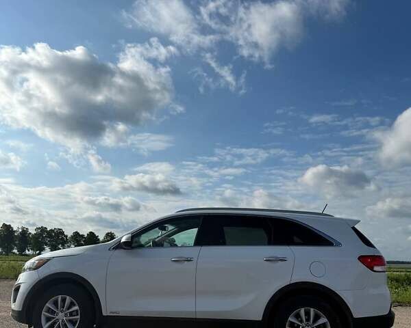 Белый Киа Соренто, объемом двигателя 2.4 л и пробегом 186 тыс. км за 14700 $, фото 3 на Automoto.ua