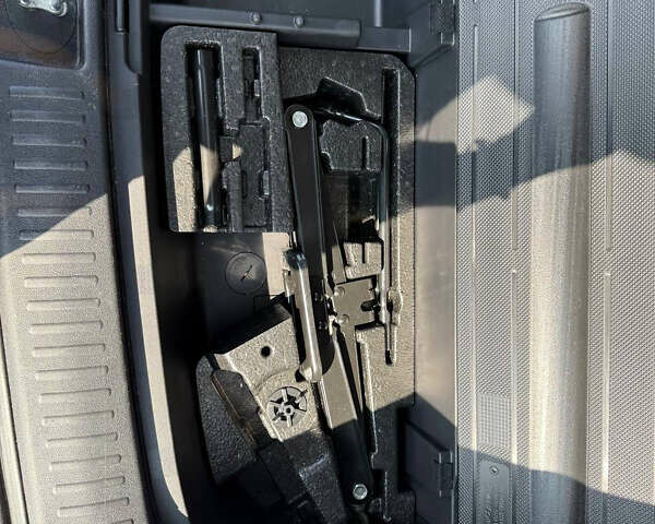 Белый Киа Соренто, объемом двигателя 2.35 л и пробегом 160 тыс. км за 14200 $, фото 12 на Automoto.ua