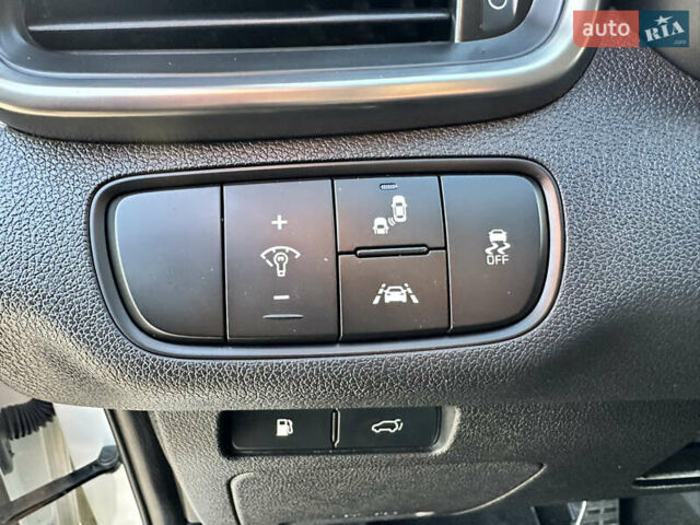 Белый Киа Соренто, объемом двигателя 2.2 л и пробегом 198 тыс. км за 21999 $, фото 34 на Automoto.ua