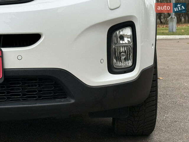 Білий Кіа Соренто, об'ємом двигуна 2.2 л та пробігом 175 тис. км за 17750 $, фото 19 на Automoto.ua