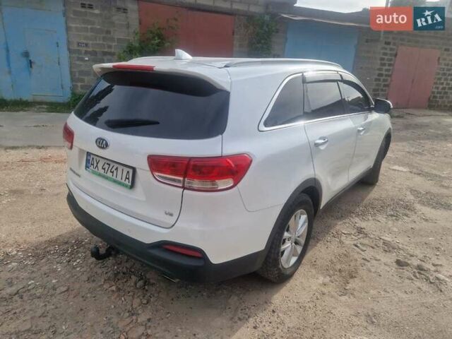 Білий Кіа Соренто, об'ємом двигуна 3.34 л та пробігом 236 тис. км за 14999 $, фото 2 на Automoto.ua