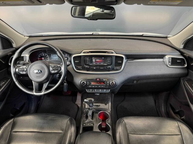 Белый Киа Соренто, объемом двигателя 2 л и пробегом 239 тыс. км за 12000 $, фото 13 на Automoto.ua