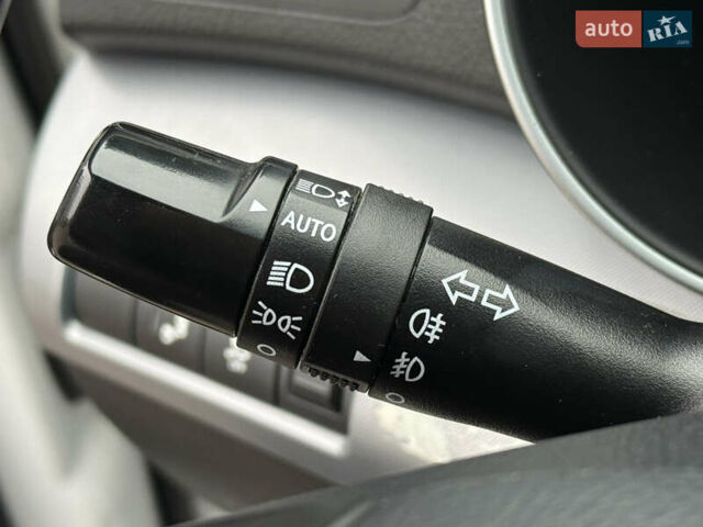 Білий Кіа Соренто, об'ємом двигуна 2.2 л та пробігом 175 тис. км за 17750 $, фото 70 на Automoto.ua