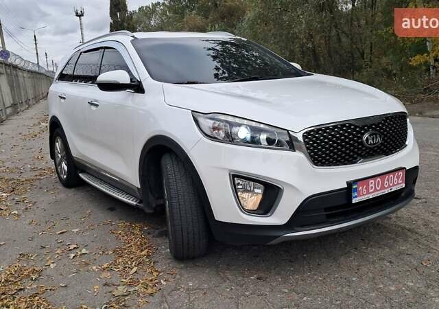 Киа Соренто 2015 в Киеве на Automoto.ua Белый Киа Соренто, объемом двигателя 2 л и пробегом 179 тыс. км за 21900 $, фото 3 на Automoto.ua