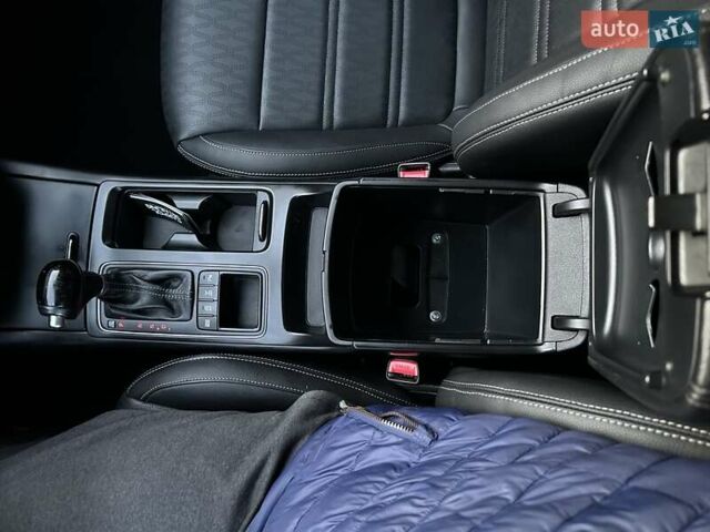 Белый Киа Соренто, объемом двигателя 2.2 л и пробегом 225 тыс. км за 19191 $, фото 123 на Automoto.ua