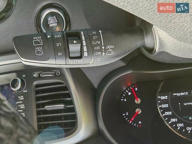 Киа Соренто 2015 в Могилев-Подольском на Automoto.ua Белый Киа Соренто, объемом двигателя 2.2 л и пробегом 214 тыс. км за 19300 $, фото 18 на Automoto.ua