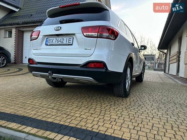 Белый Киа Соренто, объемом двигателя 2.2 л и пробегом 225 тыс. км за 19191 $, фото 17 на Automoto.ua