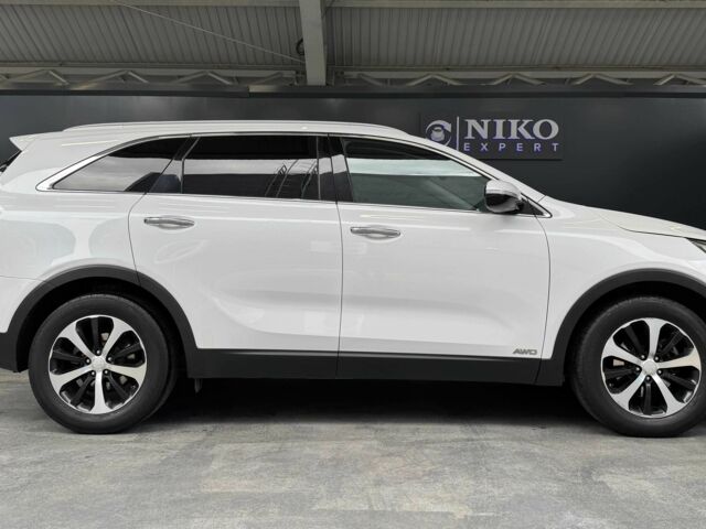 Белый Киа Соренто, объемом двигателя 2 л и пробегом 239 тыс. км за 12000 $, фото 8 на Automoto.ua