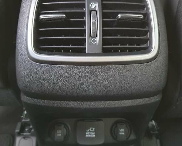 Белый Киа Соренто, объемом двигателя 3.34 л и пробегом 170 тыс. км за 15900 $, фото 7 на Automoto.ua