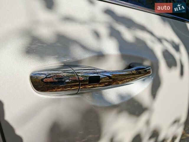 Киа Соренто 2015 в Могилев-Подольском на Automoto.ua Белый Киа Соренто, объемом двигателя 2.2 л и пробегом 214 тыс. км за 19300 $, фото 5 на Automoto.ua