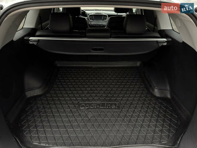 Білий Кіа Соренто, об'ємом двигуна 2.2 л та пробігом 135 тис. км за 24000 $, фото 66 на Automoto.ua