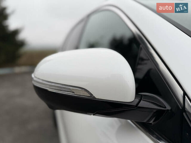Білий Кіа Соренто, об'ємом двигуна 2.2 л та пробігом 135 тис. км за 24000 $, фото 19 на Automoto.ua