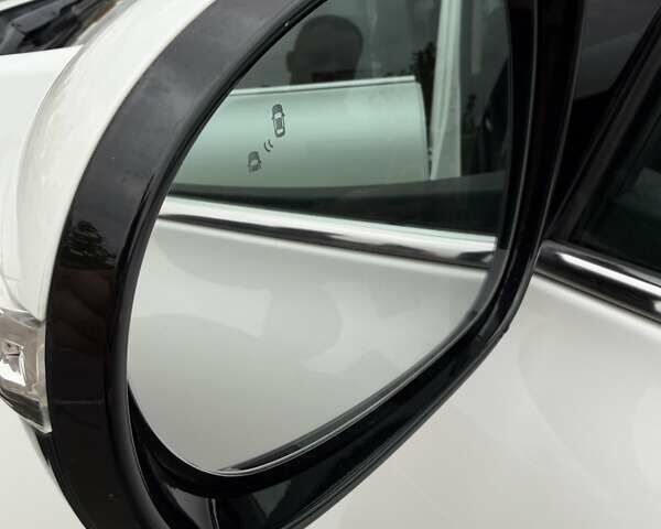 Білий Кіа Соренто, об'ємом двигуна 2.2 л та пробігом 145 тис. км за 22500 $, фото 32 на Automoto.ua