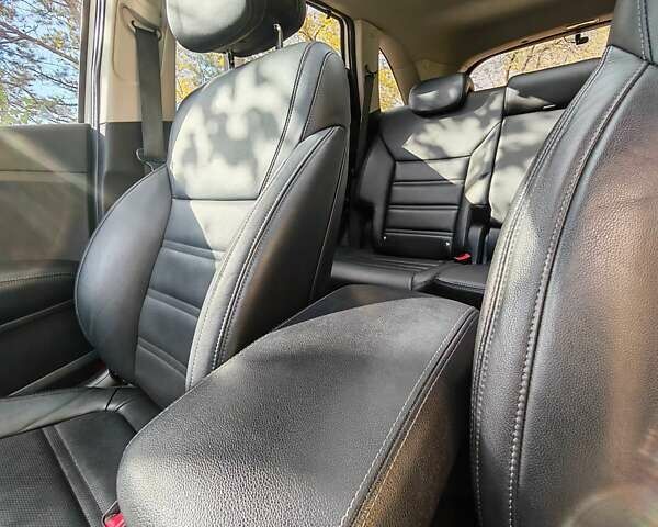 Киа Соренто 2015 в Могилев-Подольском на Automoto.ua Белый Киа Соренто, объемом двигателя 2.2 л и пробегом 214 тыс. км за 19300 $, фото 27 на Automoto.ua