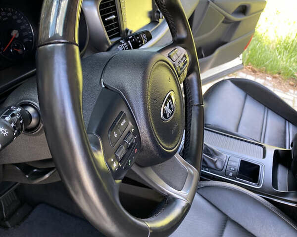 Білий Кіа Соренто, об'ємом двигуна 2.2 л та пробігом 176 тис. км за 22900 $, фото 35 на Automoto.ua
