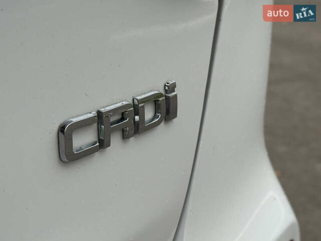 Білий Кіа Соренто, об'ємом двигуна 2.2 л та пробігом 175 тис. км за 17750 $, фото 28 на Automoto.ua