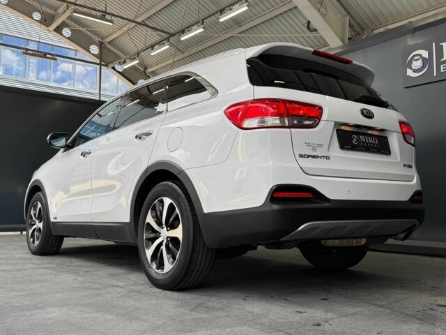 Белый Киа Соренто, объемом двигателя 2 л и пробегом 239 тыс. км за 12000 $, фото 5 на Automoto.ua