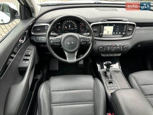 Кіа Соренто 2015 у Луцьку на Automoto.ua Білий Кіа Соренто, об'ємом двигуна 2.2 л та пробігом 150 тис. км за 23500 $, фото 18 на Automoto.ua