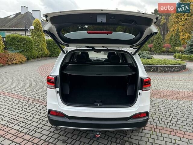 Кіа Соренто 2015 у Луцьку на Automoto.ua Білий Кіа Соренто, об'ємом двигуна 2.2 л та пробігом 150 тис. км за 23500 $, фото 85 на Automoto.ua