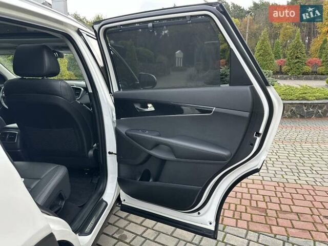 Кіа Соренто 2015 у Луцьку на Automoto.ua Білий Кіа Соренто, об'ємом двигуна 2.2 л та пробігом 150 тис. км за 23500 $, фото 84 на Automoto.ua