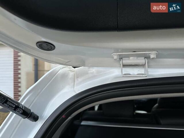 Белый Киа Соренто, объемом двигателя 2.2 л и пробегом 225 тыс. км за 19191 $, фото 152 на Automoto.ua