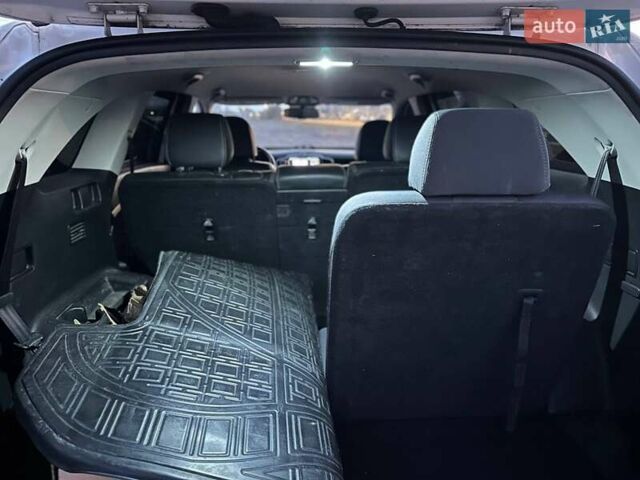 Білий Кіа Соренто, об'ємом двигуна 3.34 л та пробігом 236 тис. км за 14999 $, фото 10 на Automoto.ua