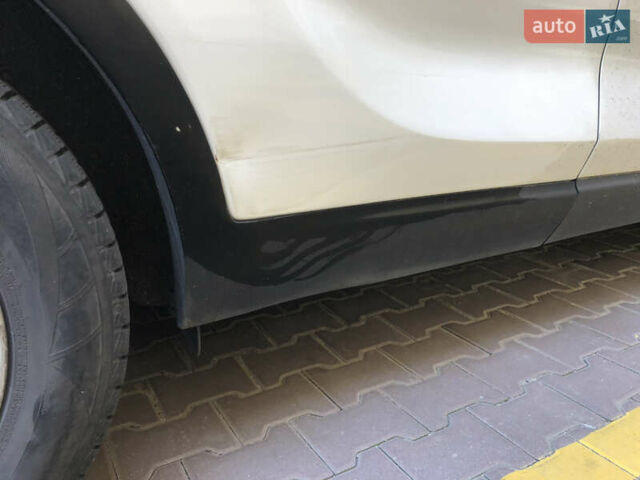 Белый Киа Соренто, объемом двигателя 3.3 л и пробегом 99 тыс. км за 15500 $, фото 18 на Automoto.ua