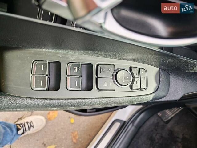 Киа Соренто 2015 в Могилев-Подольском на Automoto.ua Белый Киа Соренто, объемом двигателя 2.2 л и пробегом 214 тыс. км за 19300 $, фото 24 на Automoto.ua