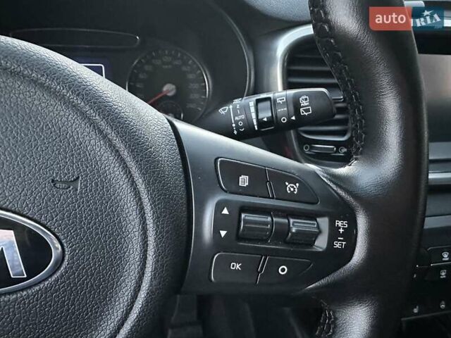 Белый Киа Соренто, объемом двигателя 2.2 л и пробегом 225 тыс. км за 19191 $, фото 106 на Automoto.ua