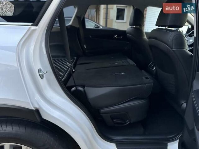 Белый Киа Соренто, объемом двигателя 2.2 л и пробегом 225 тыс. км за 19191 $, фото 185 на Automoto.ua