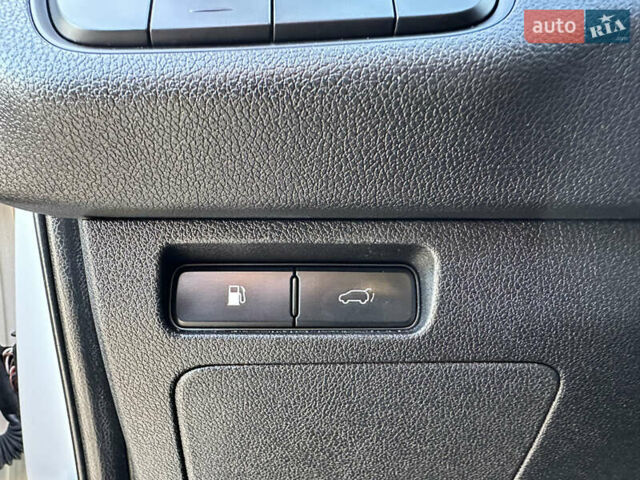 Белый Киа Соренто, объемом двигателя 2.2 л и пробегом 198 тыс. км за 21999 $, фото 35 на Automoto.ua