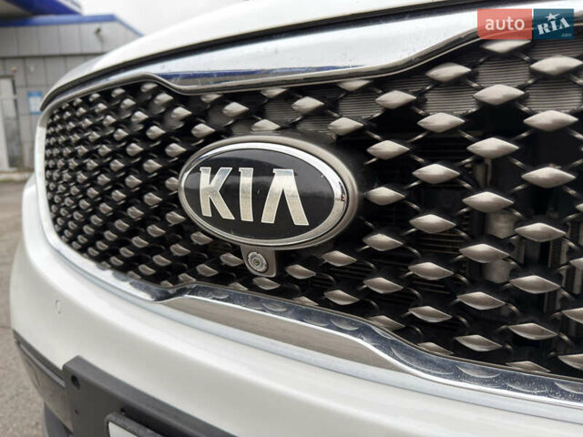 Білий Кіа Соренто, об'ємом двигуна 2.2 л та пробігом 135 тис. км за 24000 $, фото 14 на Automoto.ua
