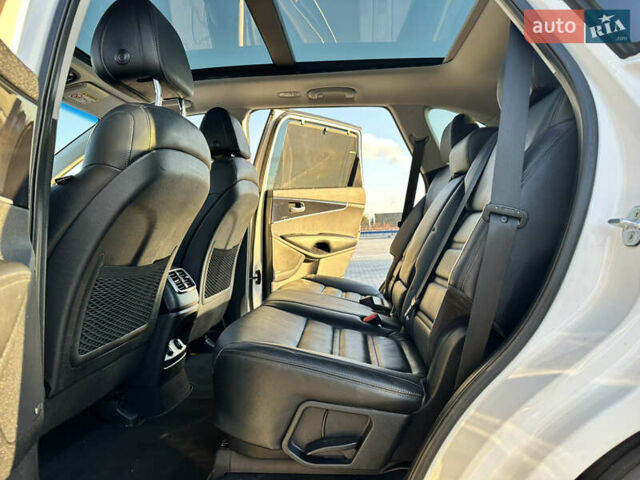 Белый Киа Соренто, объемом двигателя 2.2 л и пробегом 198 тыс. км за 21999 $, фото 63 на Automoto.ua