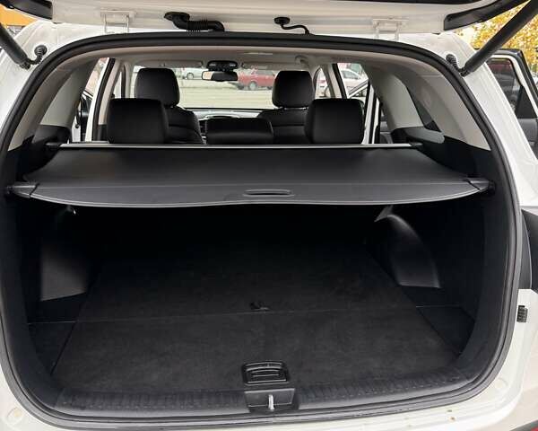 Білий Кіа Соренто, об'ємом двигуна 2.2 л та пробігом 145 тис. км за 22500 $, фото 15 на Automoto.ua