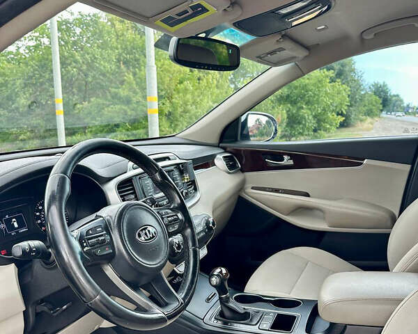Белый Киа Соренто, объемом двигателя 2.4 л и пробегом 168 тыс. км за 12700 $, фото 28 на Automoto.ua