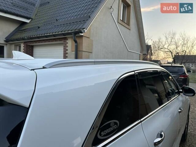 Белый Киа Соренто, объемом двигателя 2.2 л и пробегом 225 тыс. км за 19191 $, фото 89 на Automoto.ua