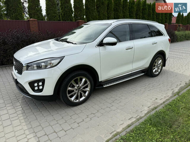 Белый Киа Соренто, объемом двигателя 2 л и пробегом 163 тыс. км за 19700 $, фото 2 на Automoto.ua