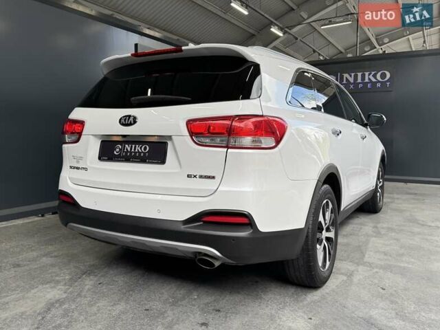 Білий Кіа Соренто, об'ємом двигуна 2 л та пробігом 239 тис. км за 12500 $, фото 14 на Automoto.ua
