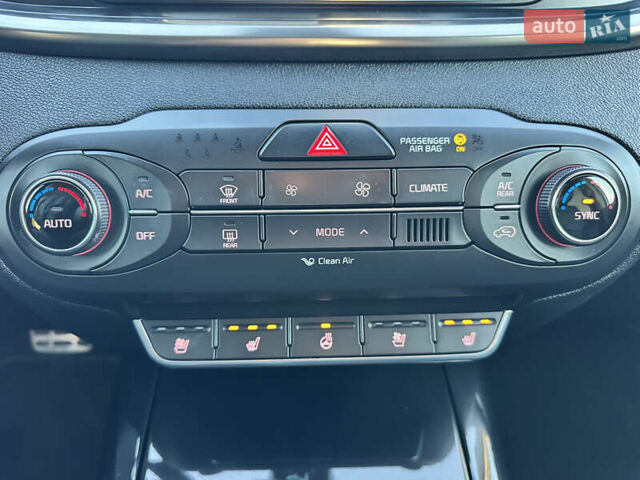 Белый Киа Соренто, объемом двигателя 2.2 л и пробегом 198 тыс. км за 21999 $, фото 45 на Automoto.ua