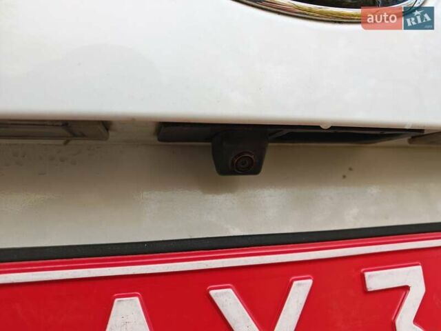 Киа Соренто 2015 в Могилев-Подольском на Automoto.ua Белый Киа Соренто, объемом двигателя 2.2 л и пробегом 214 тыс. км за 19300 $, фото 11 на Automoto.ua