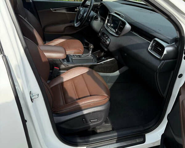 Белый Киа Соренто, объемом двигателя 2 л и пробегом 164 тыс. км за 19500 $, фото 35 на Automoto.ua