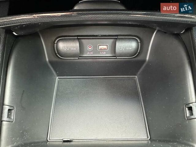 Кіа Соренто 2015 у Луцьку на Automoto.ua Білий Кіа Соренто, об'ємом двигуна 2.2 л та пробігом 150 тис. км за 23500 $, фото 43 на Automoto.ua