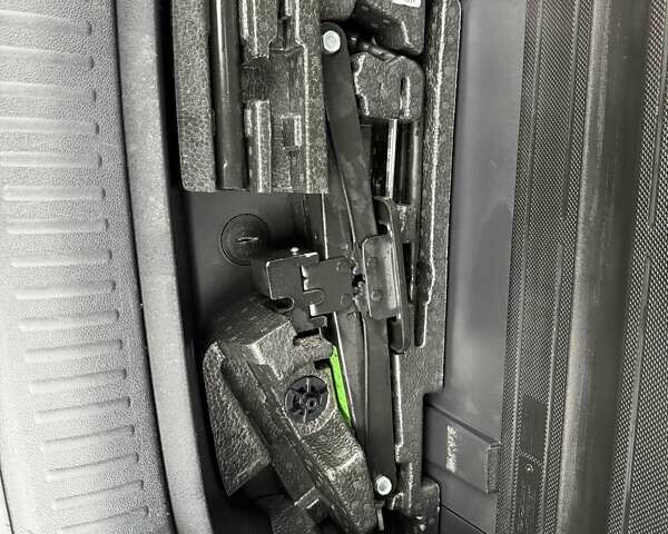 Білий Кіа Соренто, об'ємом двигуна 2.2 л та пробігом 145 тис. км за 22500 $, фото 17 на Automoto.ua