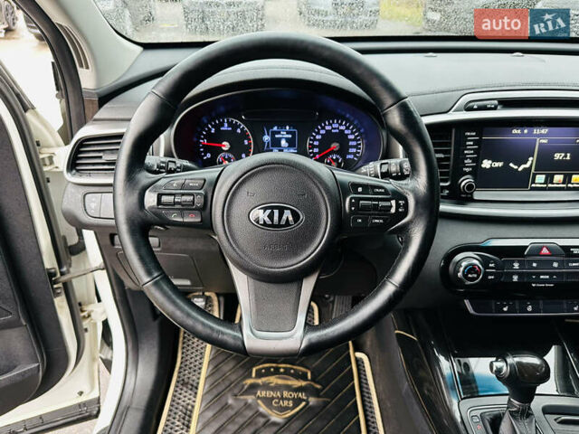 Киа Соренто 2015 в Харькове на Automoto.ua Белый Киа Соренто, объемом двигателя 2 л и пробегом 291 тыс. км за 17900 $, фото 25 на Automoto.ua