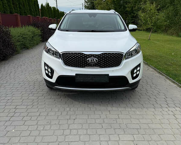 Белый Киа Соренто, объемом двигателя 2 л и пробегом 164 тыс. км за 19500 $, фото 1 на Automoto.ua