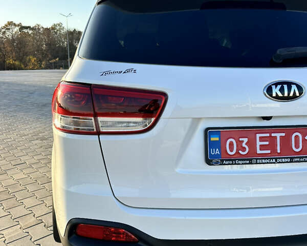 Белый Киа Соренто, объемом двигателя 2.2 л и пробегом 198 тыс. км за 21999 $, фото 10 на Automoto.ua